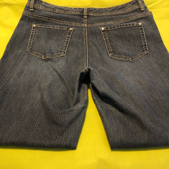 Style & Co. Denim Tummy Control 16/30 long jeans - Picture 3 of 4